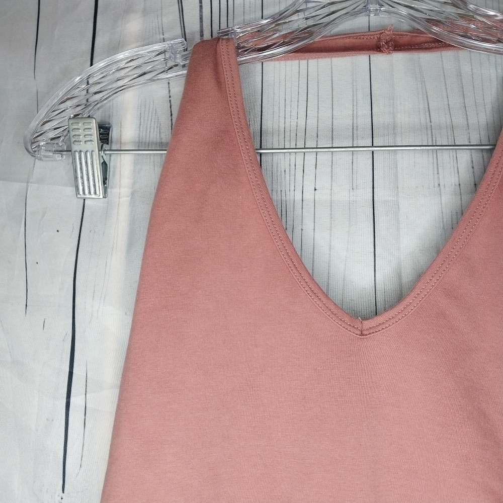 Forever 21 V-Neck Halter Style Bodysuit in Dusty Rose - Picture 5 of 12